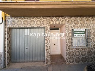 House  Calle cristobal colon. Estupenda vivienda en planta baja lista para en trar a vivir a l