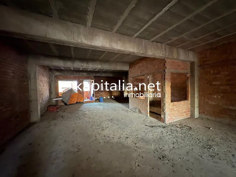 Foto 5d83b50a-6462-4f35-af18-da29505eb01c. Casa edificio de 3 plantas para terminar de construir a la venta en Manuel