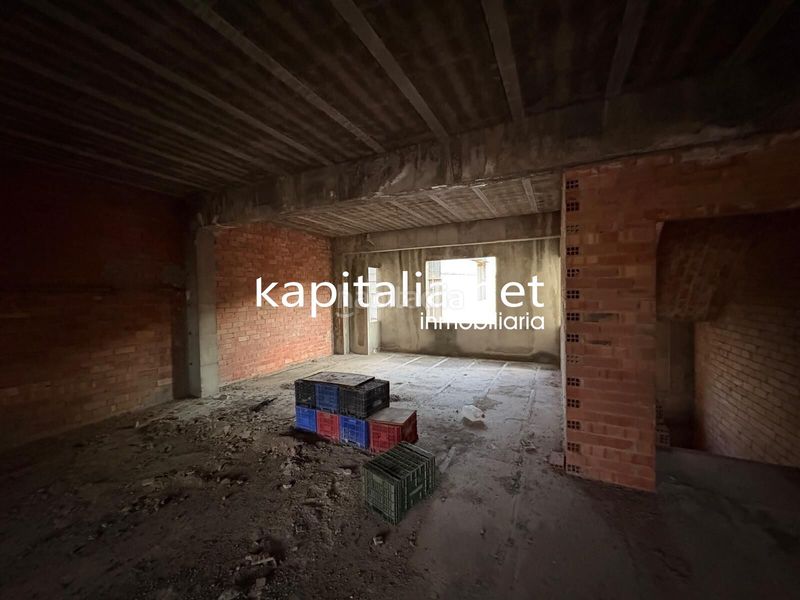Foto f1f79024-1561-4e34-ab34-e16e0b0f6969. Casa edificio de 3 plantas para terminar de construir a la venta en Manuel