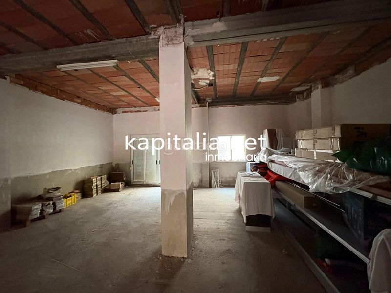 Foto ee7f9008-21b1-43fc-8efa-73042dbfc2f3. Planta baixa amb aparcament a Llosa de Ranes