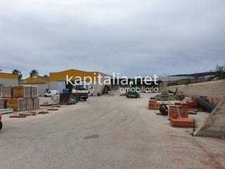 Nau industrial a Aielo de Malferit. Solar y naves industriales en primera linea de carretera a la ve