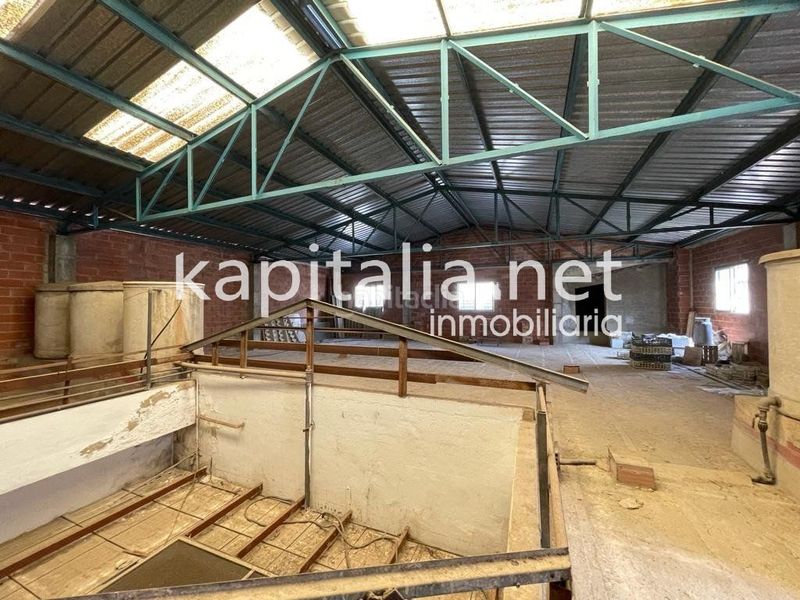 Foto 51ead906-b9ff-44ca-8559-057a60909987. Nau industrial a Llosa de Ranes