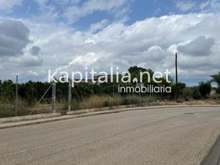 Terreny residencial a Novetlè. Suelo industrial urbanizable en xativa