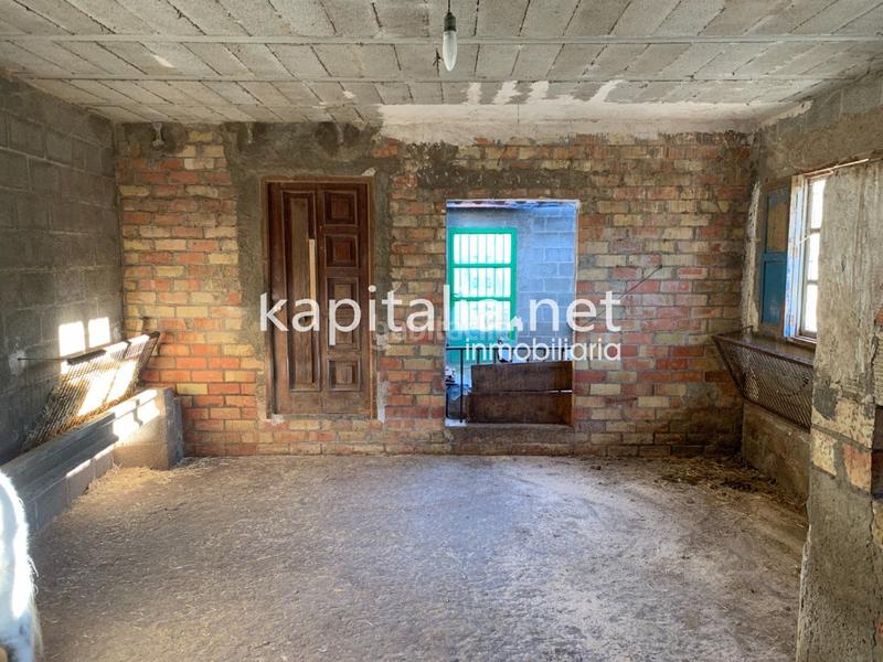 Foto b9080d3d-ea4b-4b6b-90bc-98a2f7a7be98. Chalet con piscina in El Llombo Ontinyent