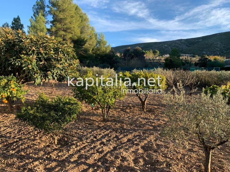 Foto f5c303f0-80a0-4153-9269-be43292329d2. Chalet con piscina in El Llombo Ontinyent