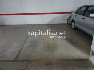 Aparcament cotxe a El Llombo. Venta de plaza de parking zona llombo