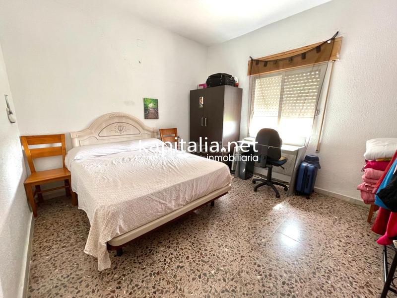Foto 8542b6ef-70c5-421b-bec5-7ebf22e8d058. Chalet  a la venta a 1km de la población, en Ontinyent