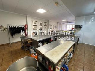 Local Comercial a Llosa de Ranes. Local comercial totalmente equipado