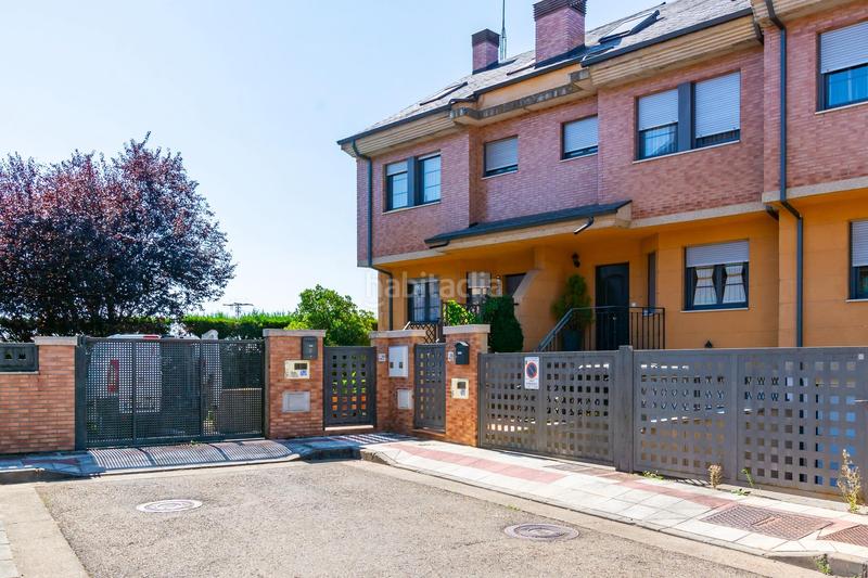 Foto 86d7a77e-54e9-4ee8-a75a-bd9acac15f26. Chalet mit heizung parking in San Andrés del Rabanedo pueblo San Andrés del Rabanedo