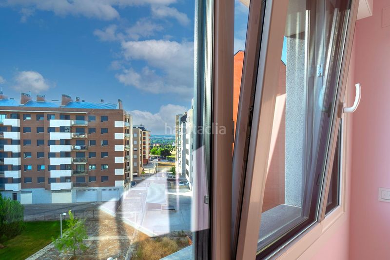 Foto ff595c2e-814a-44ef-ade6-12a977d7f663. Flat with heating parking in San Mamés - La Palomera León