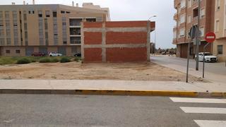 Terreny residencial  Calle hermanos montez. Urbano