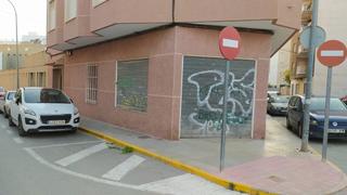 Lloguer Local Comercial  Calle misionera finita martínez cánovas. Céntrico