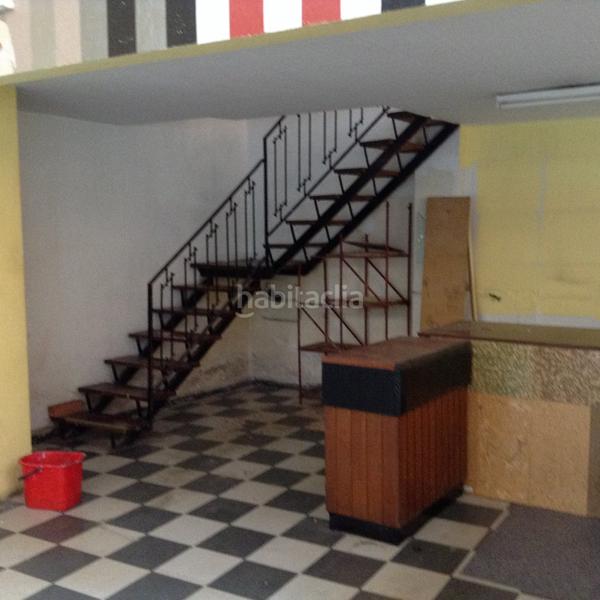 Foto 786bd3f3-2c30-4eda-9b1a-b00eddb23e53. Lloguer local comercial a Centro Torrelavega