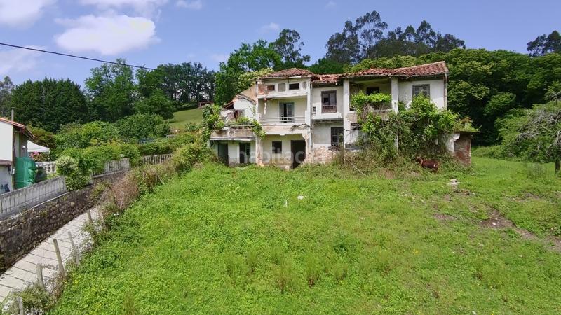 Foto 34098c03-fe7c-4ce3-99a1-a69ce0115cbd. Casa a villapresente - barrio la flor 126 a Reocín