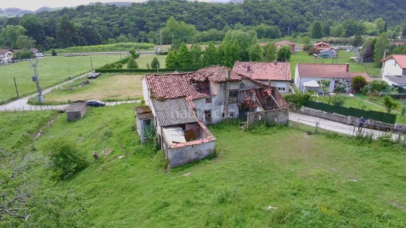 Foto 626e576c-6042-4daf-a4de-d004834eceeb. Casa a villapresente - barrio la flor 126 a Reocín