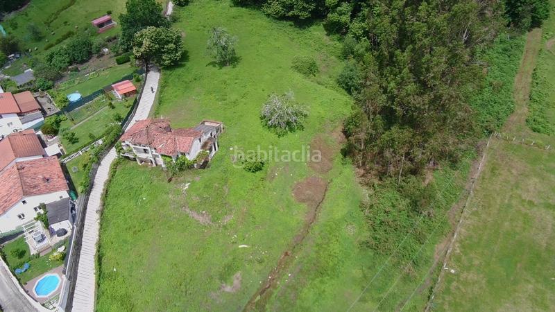 Foto ca25cf9b-9b2c-4469-b86a-8547301a7313. Casa a villapresente - barrio la flor 126 a Reocín