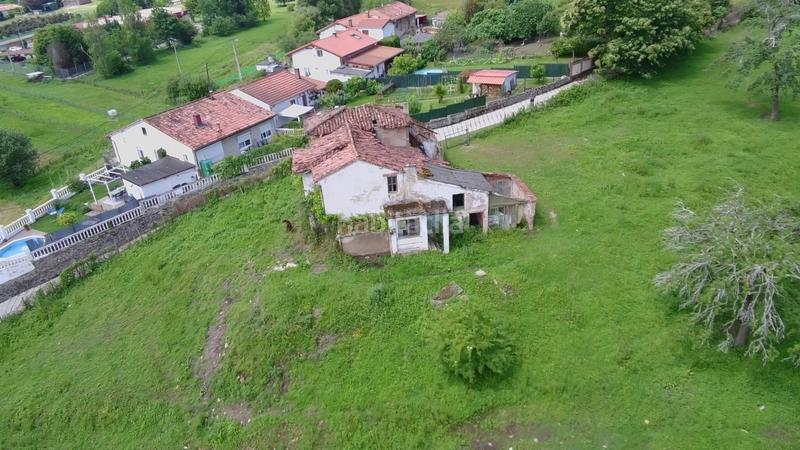 Foto e5f0f0b0-0b53-4759-b7fe-e3ba810bd57a. Casa a villapresente - barrio la flor 126 a Reocín