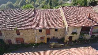 Casa  Hijas - bo hijas-cohiño 22. Se vende casacuadra en hijas