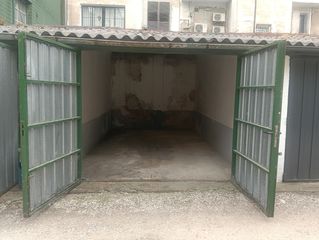 Posto auto  Torrelavega - cl carrera. Garaje espacioso en venta en torrelavega