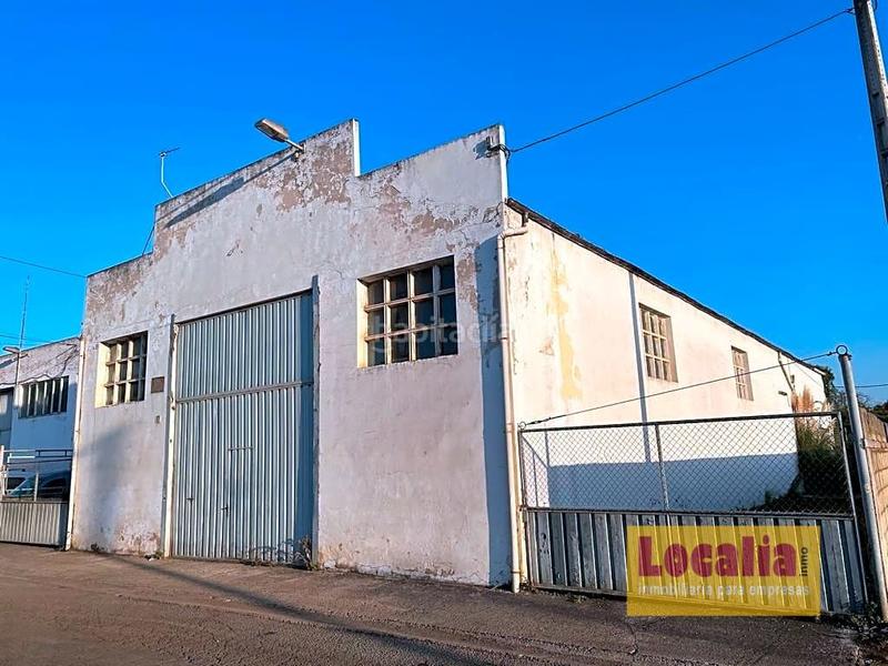 Foto ee5d8ff4-6e51-4777-8012-de16422e04c1. Location bâtiment à usage industriel dans Covadonga - Campuzano - Ciudad Vergel Torrelavega