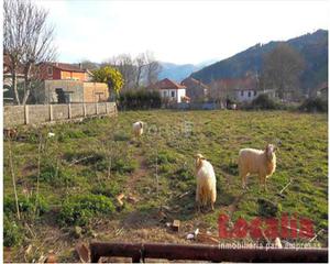Terrain résidentiel à Barrio del rincón 42. Terreno urbano de 2118m en solórzano