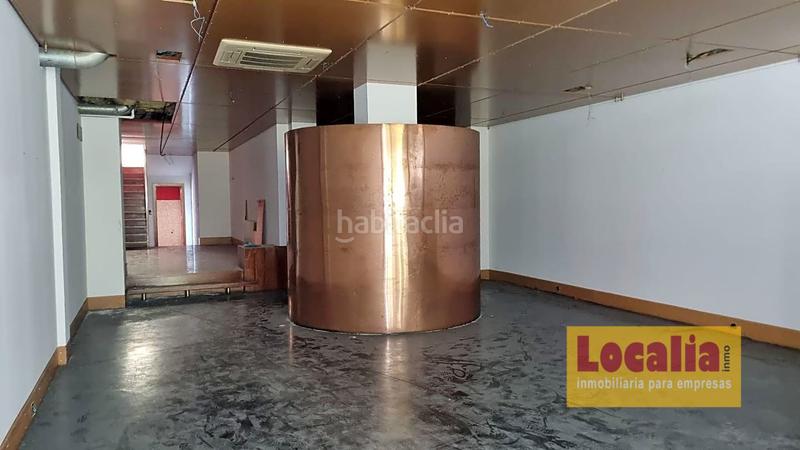 Foto 8d813da3-c059-4cc7-80ea-45d747d08306. Oficina amplias oficinas en el centro empresarial el zoco en Santander