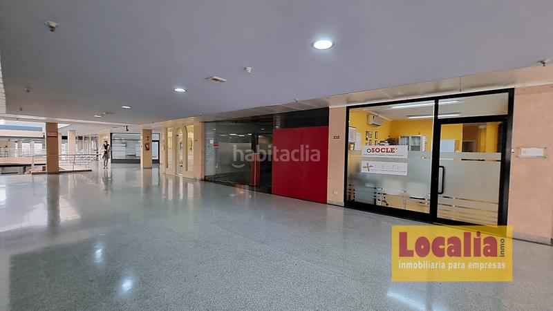 Foto 90e5105b-8b51-4598-9134-cd060e43ae08. Oficina amplias oficinas en el centro empresarial el zoco en Santander