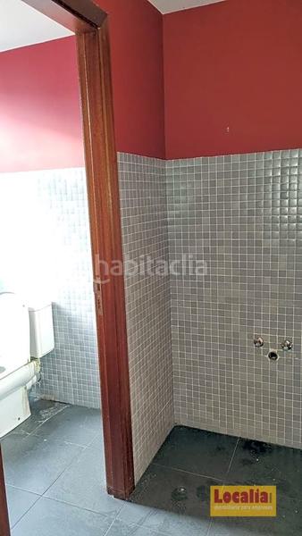 Foto cbec9b66-41ee-43cf-88cc-2f14cbd47cb5. Oficina amplias oficinas en el centro empresarial el zoco en Santander