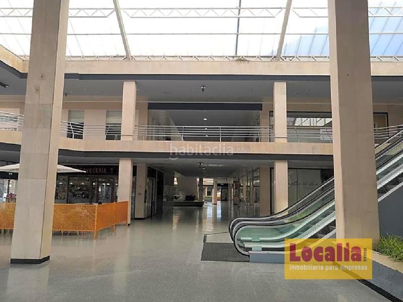 Foto d70e7eb2-1129-48f5-93a9-051c055d9d83. Oficina amplias oficinas en el centro empresarial el zoco en Santander