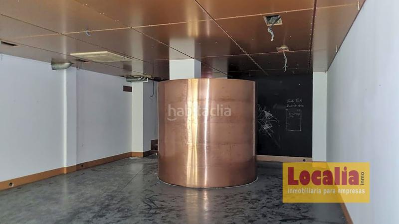 Foto d8aeffe1-411b-4c2b-b3e3-195caa6abbb0. Oficina amplias oficinas en el centro empresarial el zoco en Santander