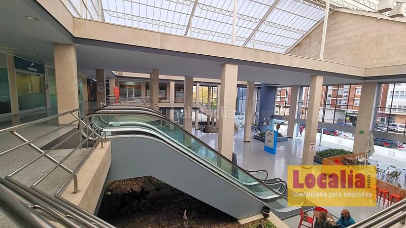 Foto e1eaa3a5-b722-44ef-b1df-0369f53b9e77. Oficina amplias oficinas en el centro empresarial el zoco en Santander