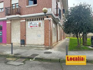 Lloguer Local Comercial  Calle la fuente. Localia inmobiliaria te ofrece un local diáfano en bruto, ubicad