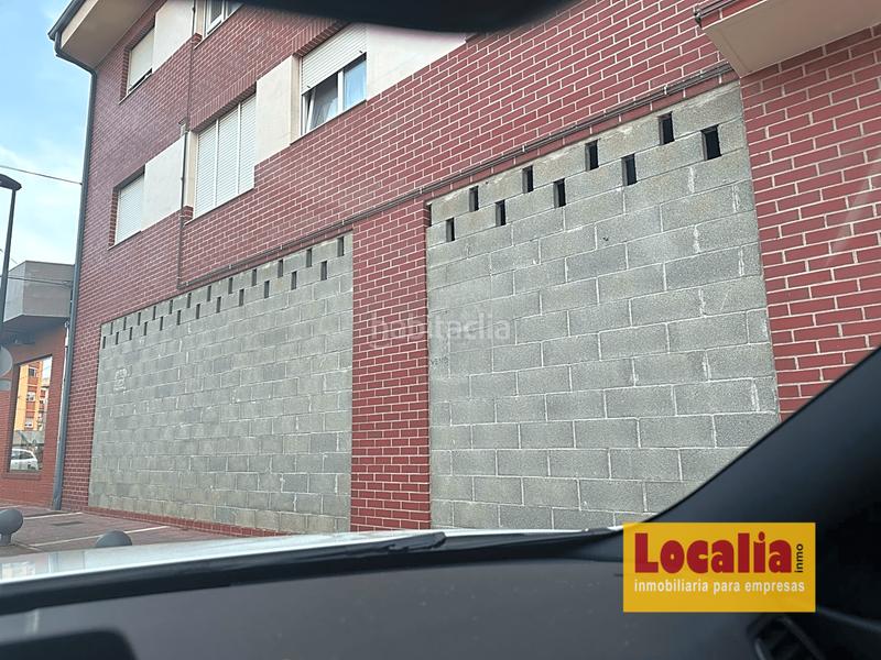 Foto 1db95eb0-5f39-4d37-9bfb-56df02f1fe4f. Alquiler local comercial localia inmobiliaria te ofrece un local diáfano en bruto, ubicado en los bajos de un edificio residencial en el centro de santiago en Cartes