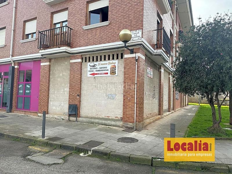 Foto d9ddff78-0e30-41ef-8a05-1082e2188536. Alquiler local comercial localia inmobiliaria te ofrece un local diáfano en bruto, ubicado en los bajos de un edificio residencial en el centro de santiago en Cartes