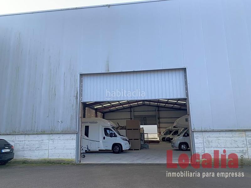 Foto 598d9221-b79a-4cab-8443-8eb28e2cc196. Nau industrial a Meruelo