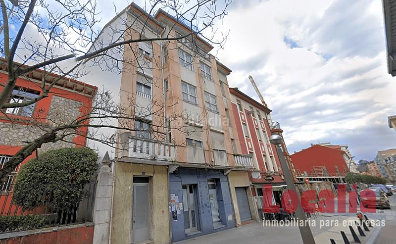 Foto 68f84f16-16ce-4d80-a7ef-6278d6574248. Edifici a Centro Torrelavega