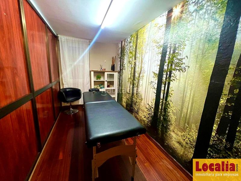 Foto e2c8c60f-5890-461f-b6dd-e71e5dacaecb. Alquiler local comercial centro de estética en alquiler. . en Torrelavega