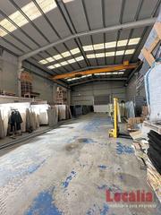 Lloguer Nau industrial  N/a. Nave de 1400m2 con edificio comercial en cantabria