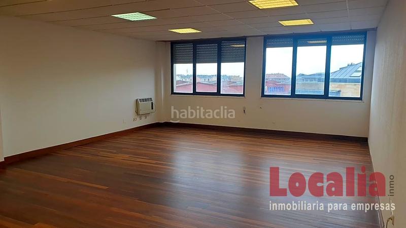 Foto 635a9262-3cf5-49e7-b8d9-378ed01c0f26. Oficina amb aparcament a Alisal - San Román Santander