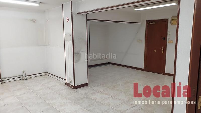 Foto cd43da68-0570-4d8b-b41a-38ce6f3de172. Alquiler oficina céntricas oficinas 120m en Puerto Chico Santander