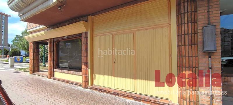 Foto 31506e01-2c91-4506-948e-4c2ebe80b68a. Alquiler local comercial amplio local comercial con dos entradas en Torrelavega