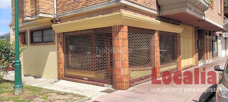 Foto 61b56dc5-5097-4db6-a321-1f1144aa3549. Alquiler local comercial amplio local comercial con dos entradas en Torrelavega