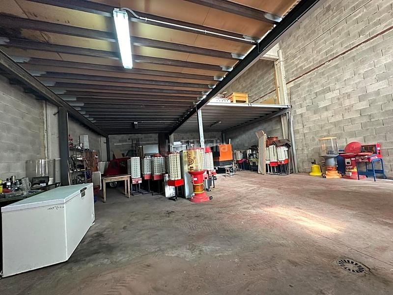 Foto cf8b8b74-4c54-40f4-81c3-770ef72989a1. Nave industrial  en venta , reinosa en Campoo de Enmedio