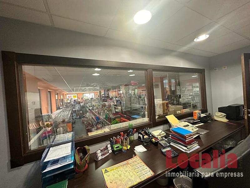 Foto 94be018e-fcad-4cdd-8af6-a73378521b4a. Local comercial a Reinosa