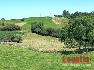 Terreny residencial  Barrio sejo de abajo. Extensa finca rústica en lamadrid, cantabria.