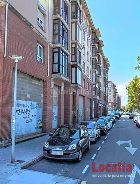 Foto 1f5045a7-24bf-4c90-83d6-d0ded4d58ada. Local comercial a Los Castros Santander