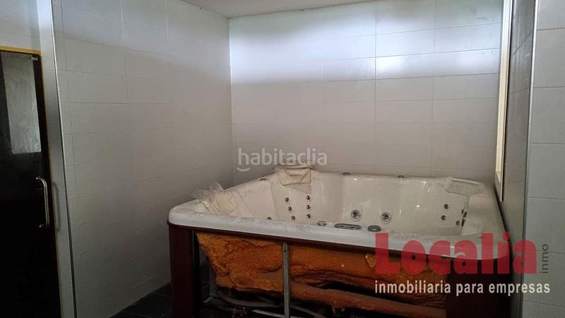 Foto c041a1a5-27da-4287-99e5-c46dca652a16. Local comercial local acondicionado como clínica en mompía, bezana en Santa Cruz de Bezana