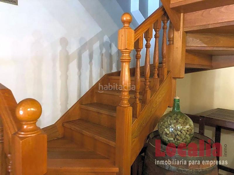 Foto 01c680ed-3c3d-406b-895c-f72d74cf3ec4. Alquiler local comercial amplio bar para entrar a trabajar . en Torrelavega