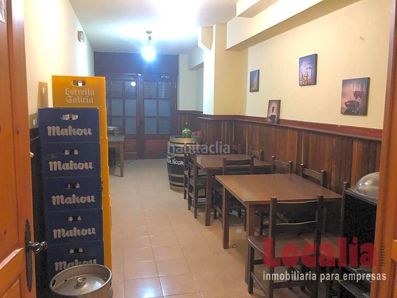Foto 6f7bbe38-cfc2-45f8-9503-5b00a8c24d1b. Alquiler local comercial amplio bar para entrar a trabajar . en Torrelavega