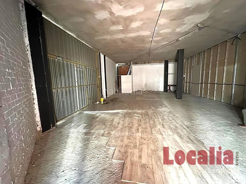 Foto ae857ee1-8a5c-4183-bf51-3e136f01a545. Alquiler local comercial  con dos entradas . en Torrelavega